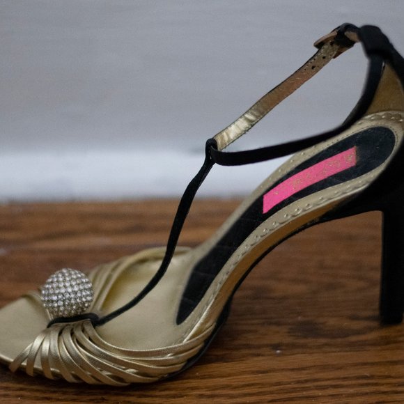 Betsey Johnson Black and Gold 90s Heel - Picture 2 of 5